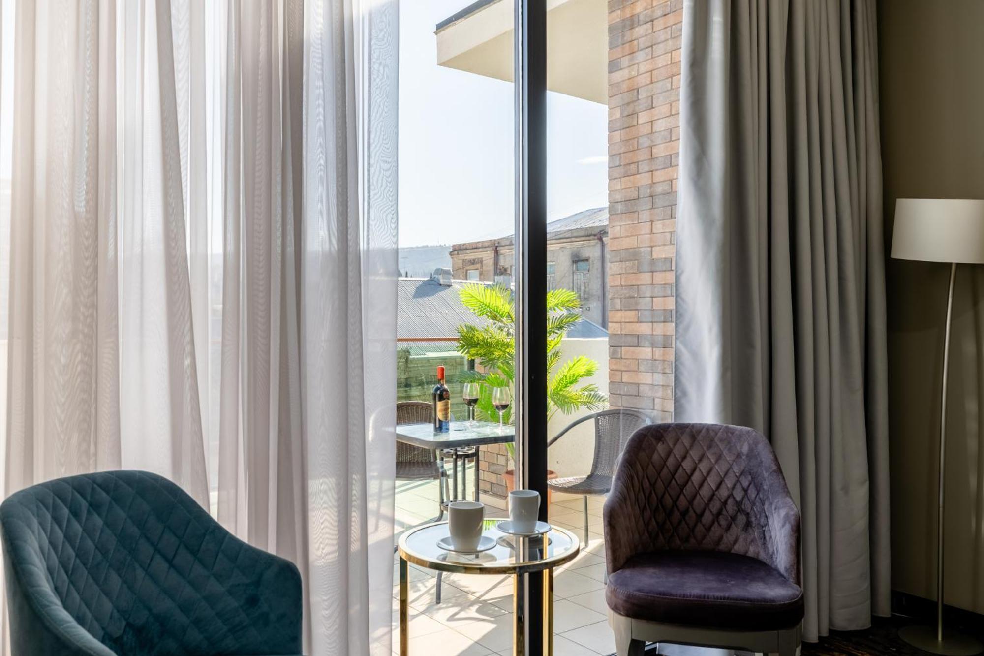 Brosse Garden Hotel Tbilisi Luaran gambar