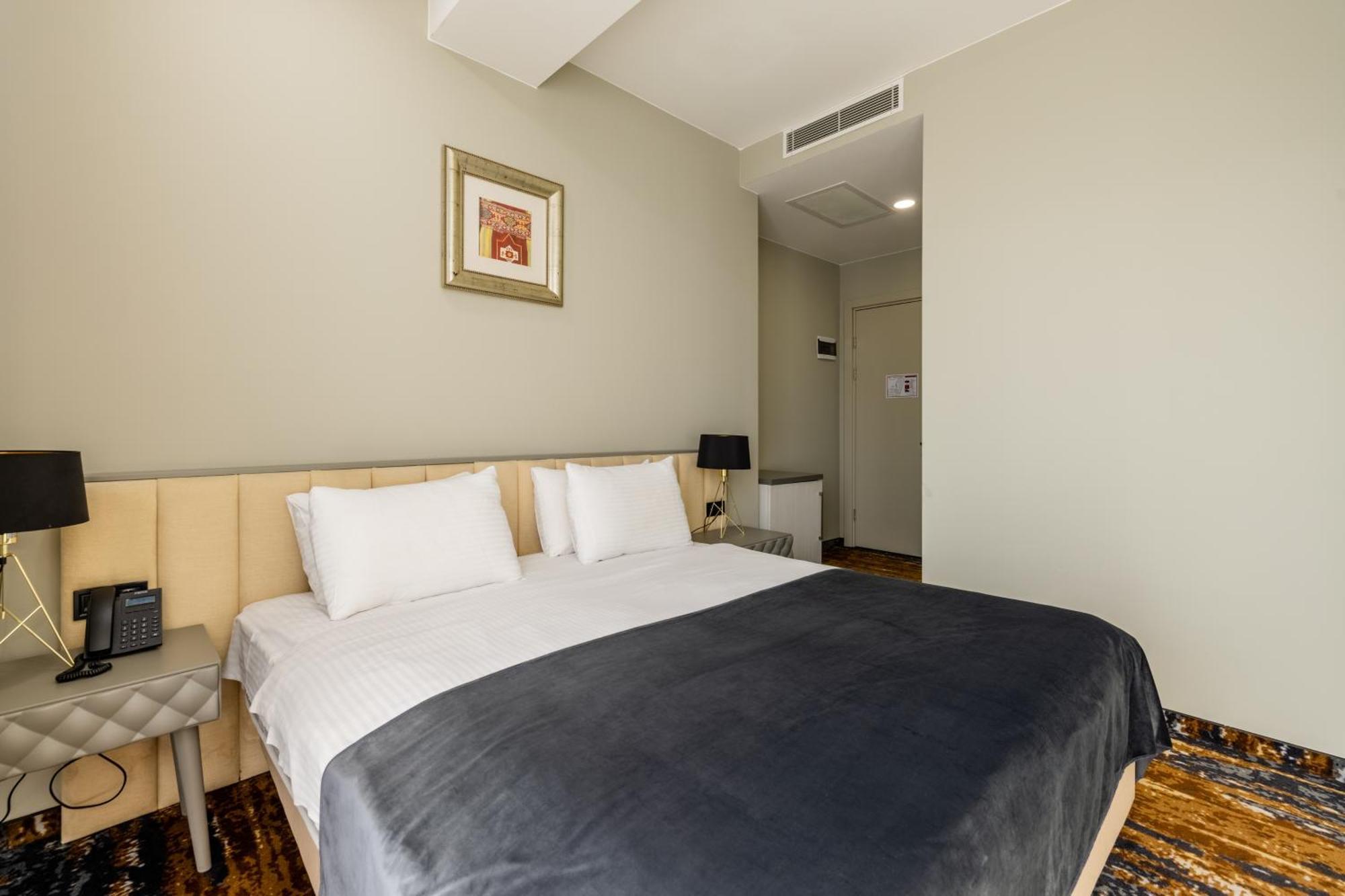 Brosse Garden Hotel Tbilisi Bilik gambar