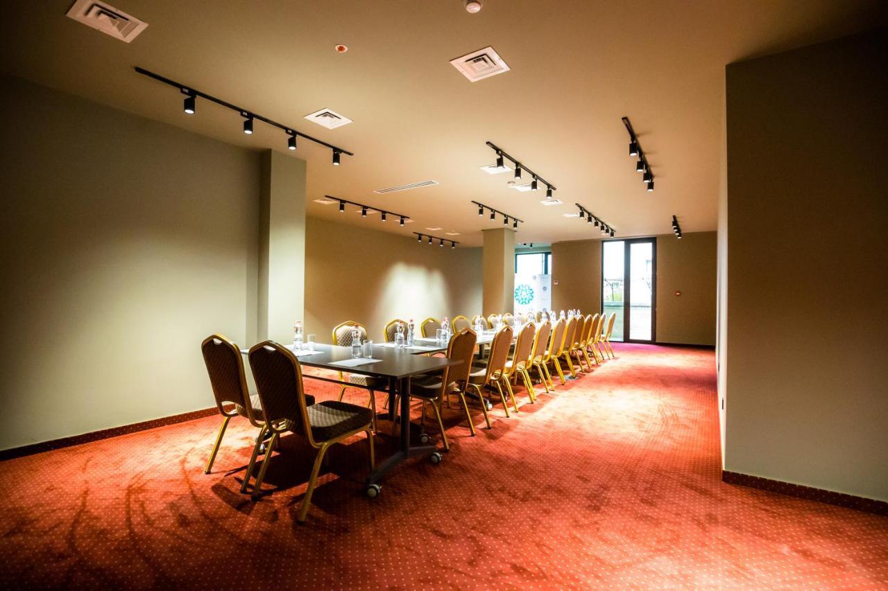 Brosse Garden Hotel Tbilisi Luaran gambar